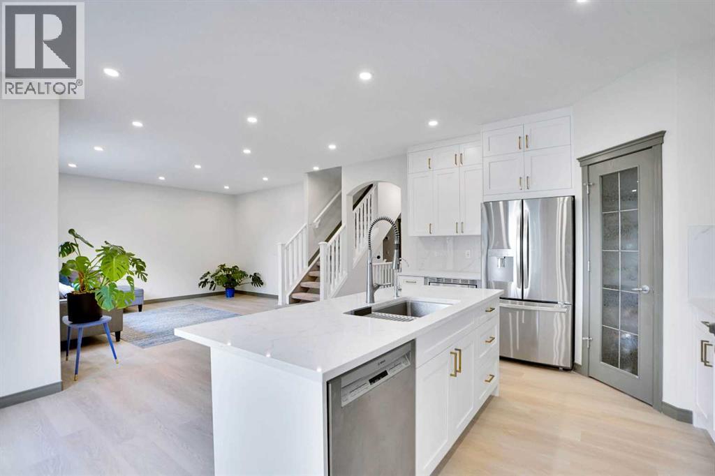 Single Family House for Sale in  Everhollow Park SW Evergreen Calgary 