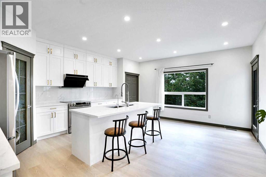 Single Family House for Sale in  Everhollow Park SW Evergreen Calgary 