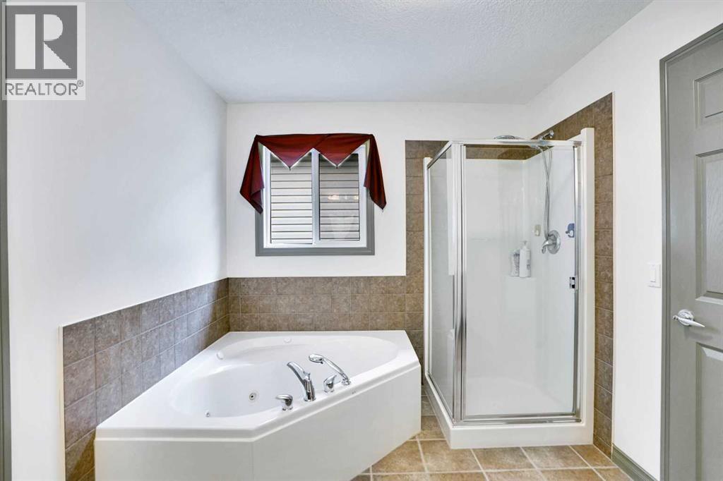 Single Family House for Sale in  Everhollow Park SW Evergreen Calgary 