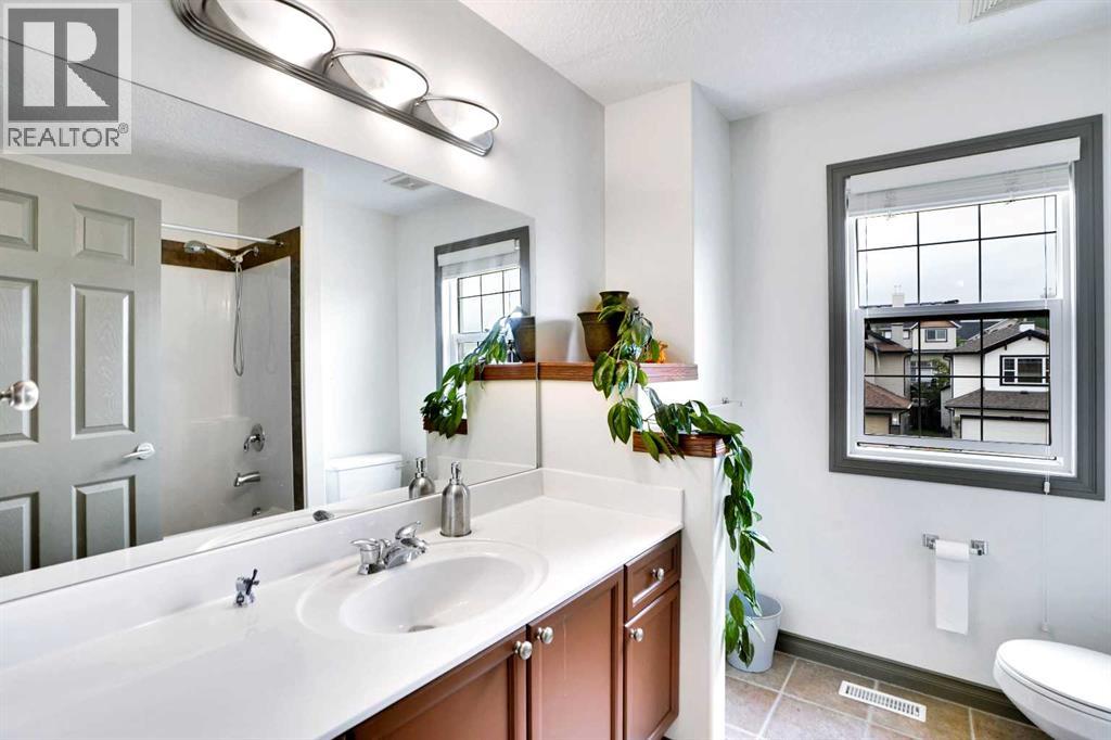 Single Family House for Sale in  Everhollow Park SW Evergreen Calgary 
