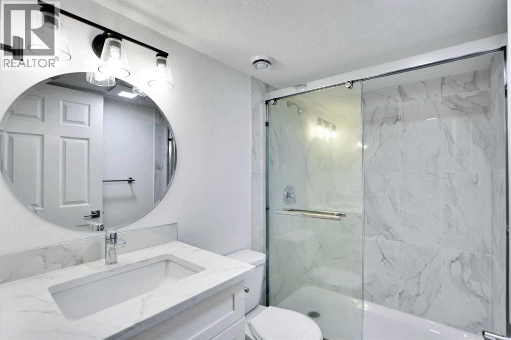 Single Family House for Sale in  Everhollow Park SW Evergreen Calgary 
