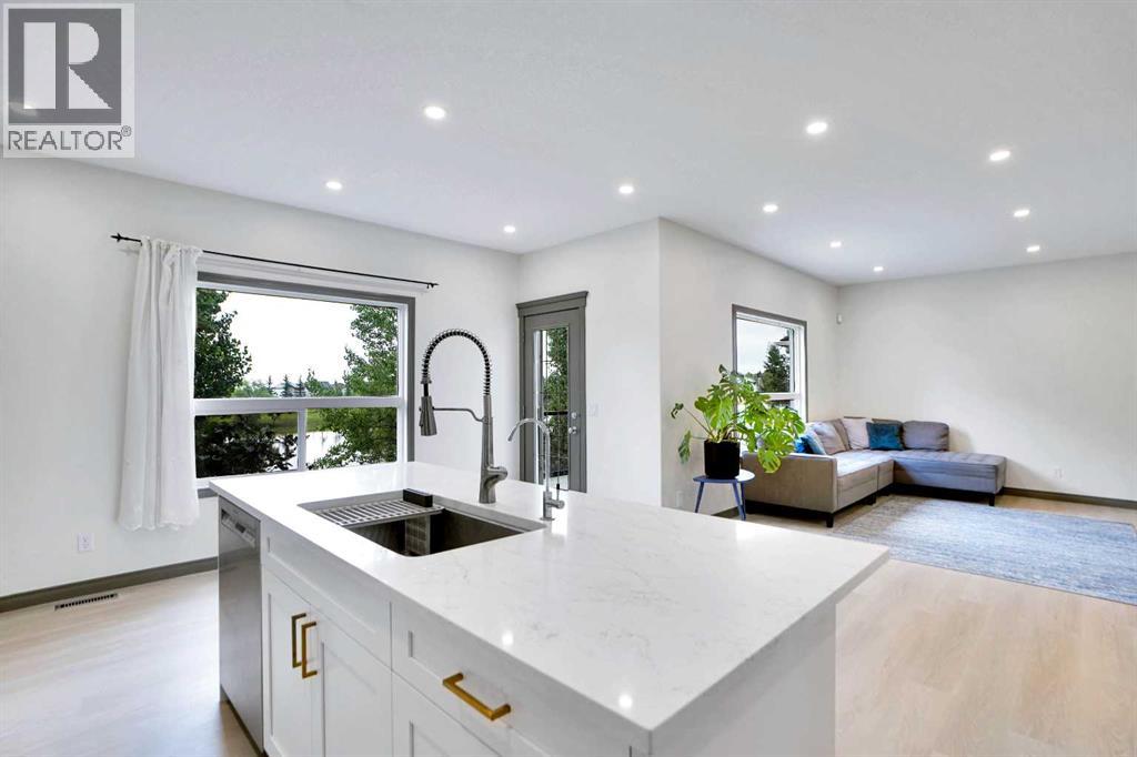 Single Family House for Sale in  Everhollow Park SW Evergreen Calgary 