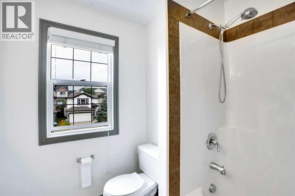 Single Family House for Sale in  Everhollow Park SW Evergreen Calgary 
