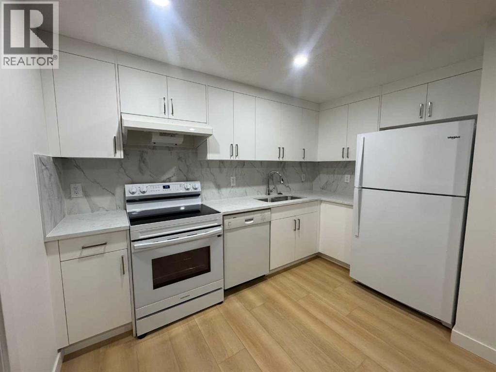 Single Family House for Sale in  Everhollow Park SW Evergreen Calgary 