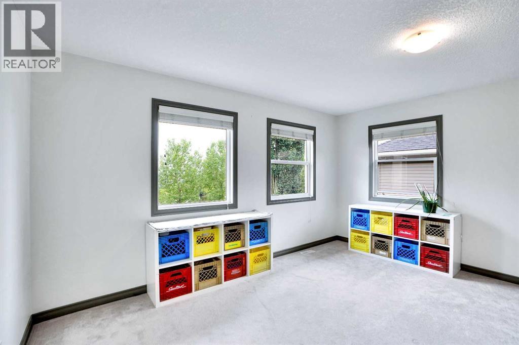 Single Family House for Sale in  Everhollow Park SW Evergreen Calgary 