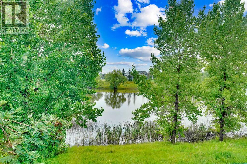Single Family House for Sale in  Everhollow Park SW Evergreen Calgary 