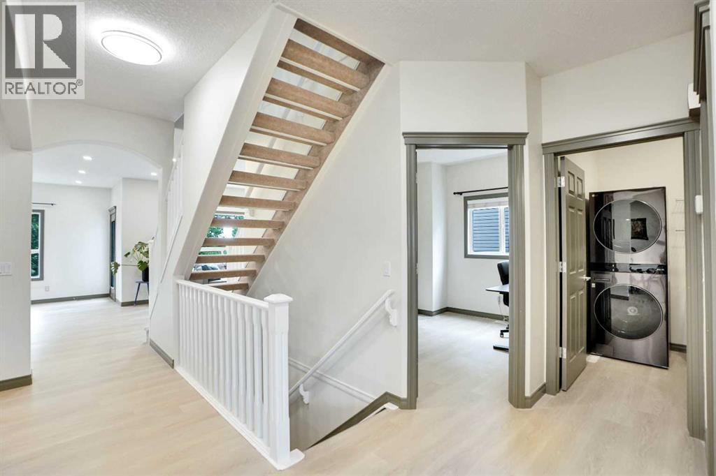 Single Family House for Sale in  Everhollow Park SW Evergreen Calgary 
