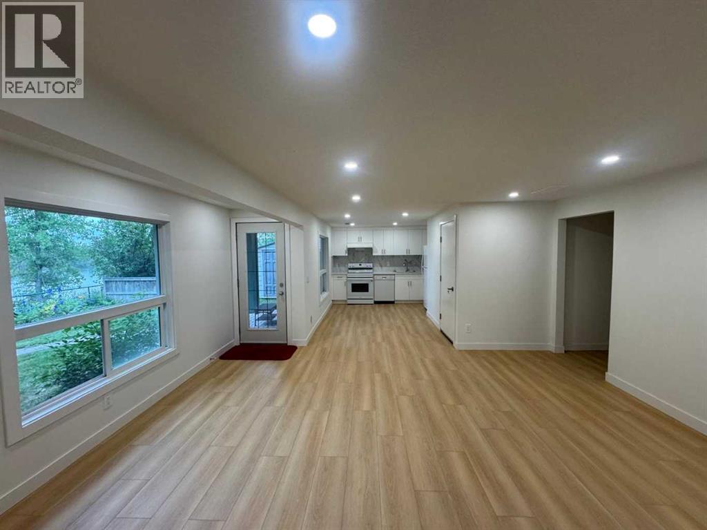 Single Family House for Sale in  Everhollow Park SW Evergreen Calgary 