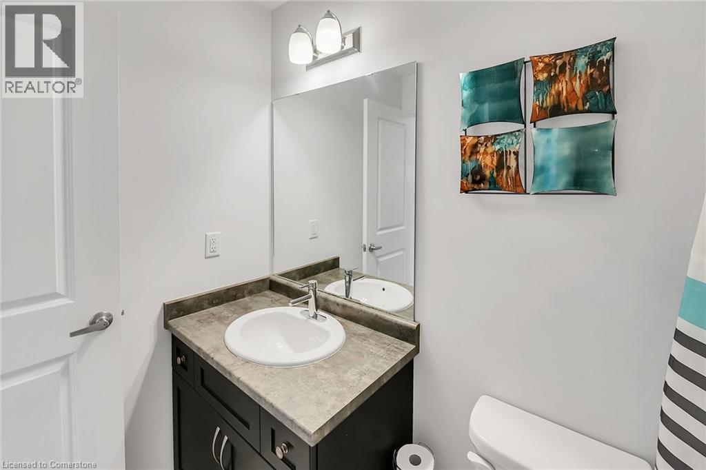 Photo 22 of 4862 Connor Drive, Beamsville ON