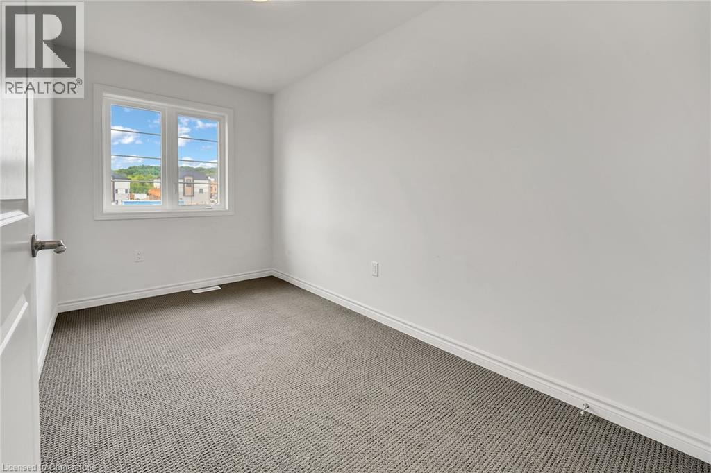 Photo 23 of 4862 Connor Drive, Beamsville ON