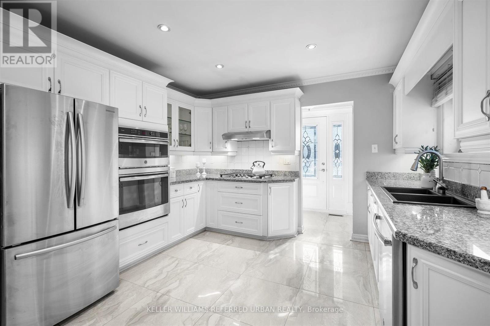 Photo 6 of Upper 181 Centennial Road, Toronto ON