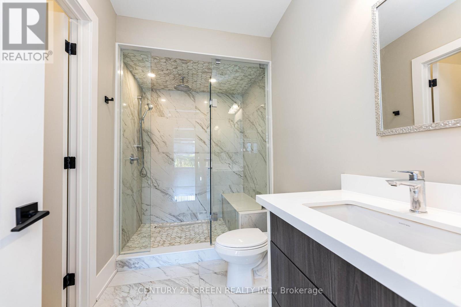 Photo 27 of 20 Sunset Beach Road, Richmond Hill ON