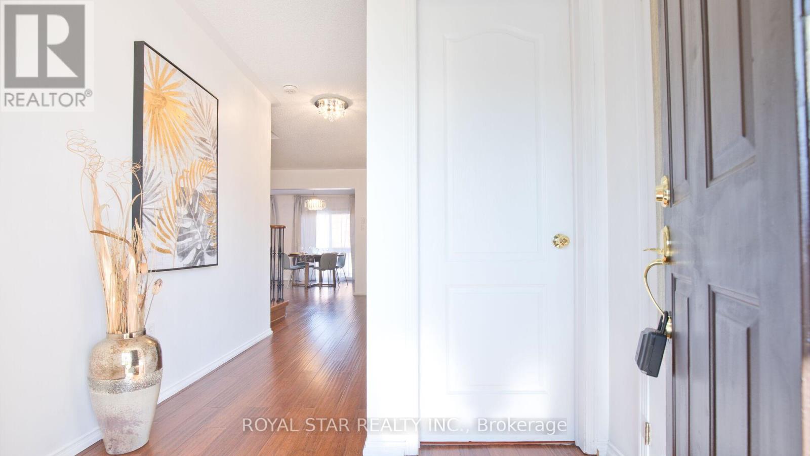 Photo 2 of 13 Waterdale Road, Brampton ON
