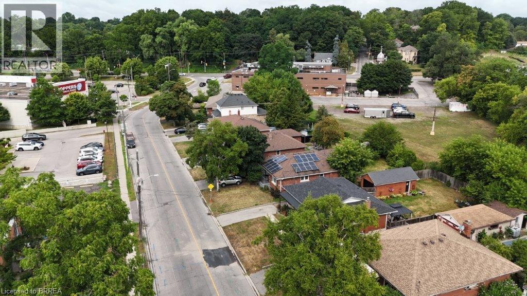 Photo 28 of 25 Henry Street, Brantford ON