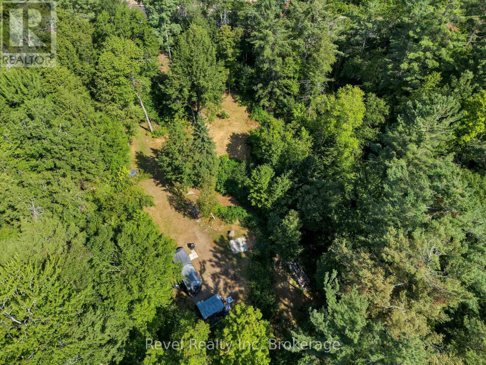 Photo 6 of 2762 118 Highway E, Bracebridge ON