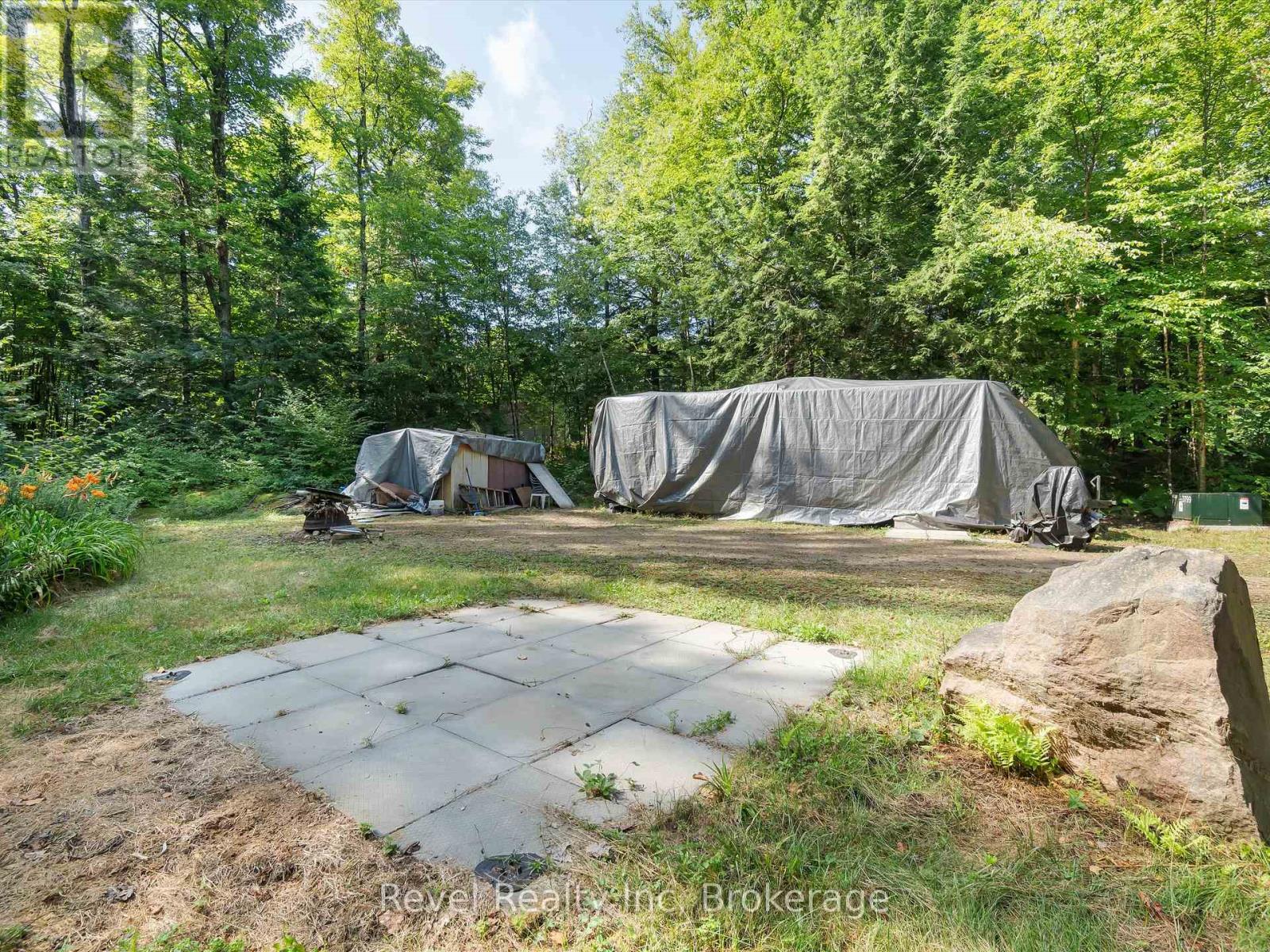 Photo 7 of 2762 118 Highway E, Bracebridge ON