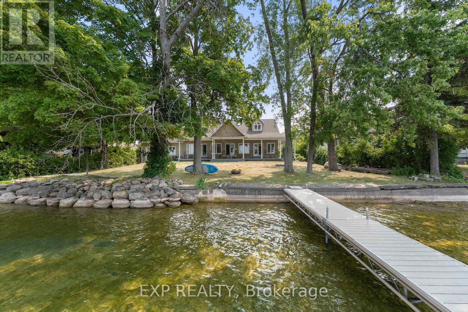 Photo 1 of 22 Blue Heron Drive, Georgina ON