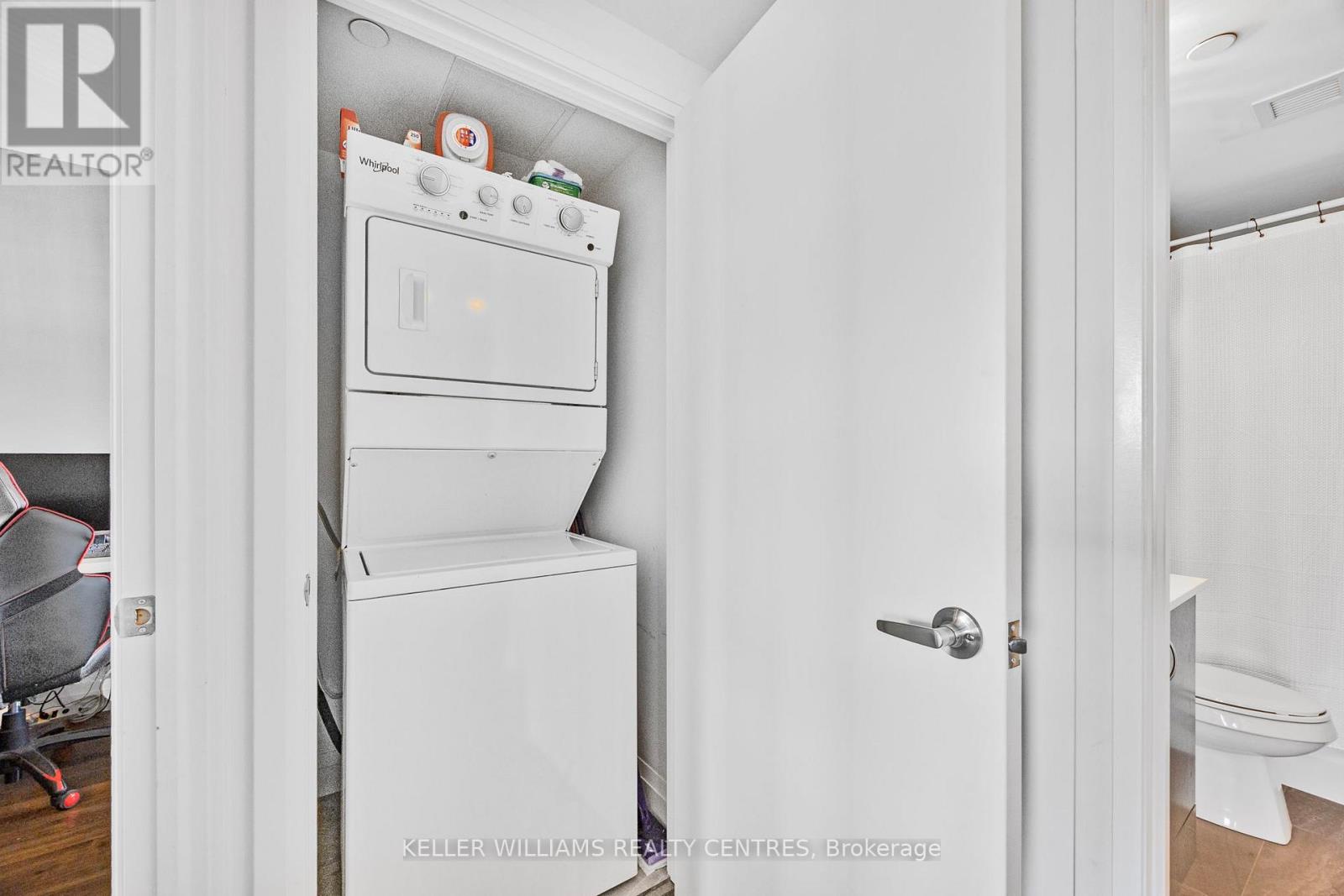 Photo 16 of 303 58 Lakeside Terrace, Barrie ON