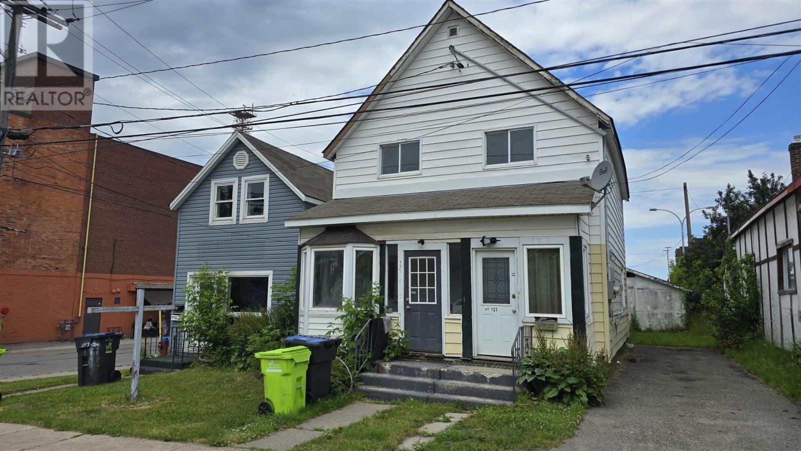 Photo 3 of 121 123 Elgin St, Sault Ste Marie ON