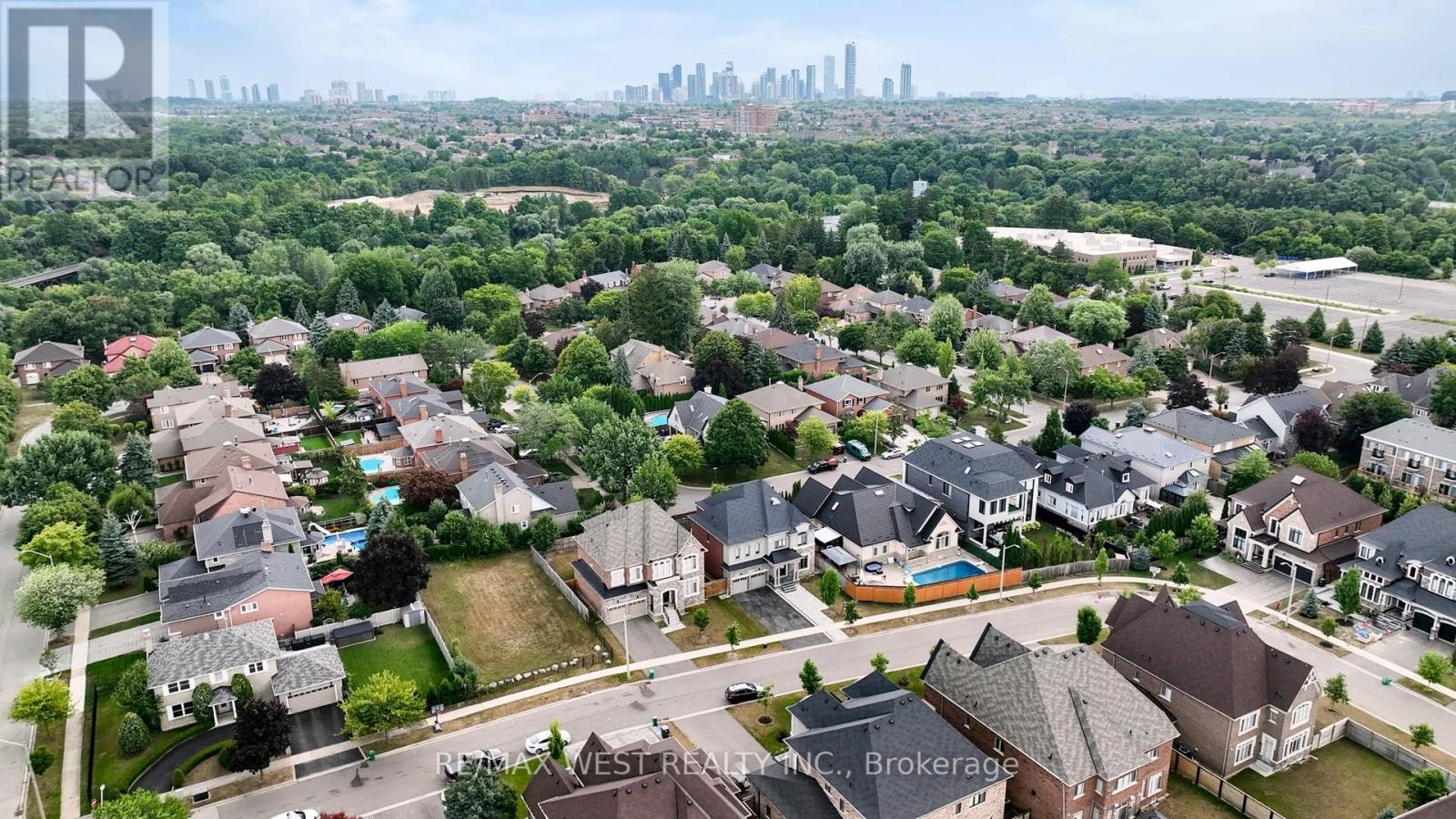 Photo 50 of 5199 Symphony Court, Mississauga ON