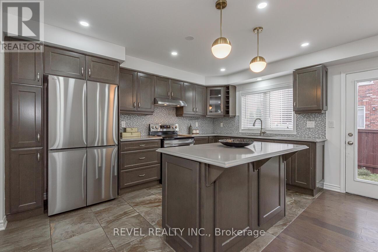 Photo 10 of 9 Lothbury Drive, Brampton ON