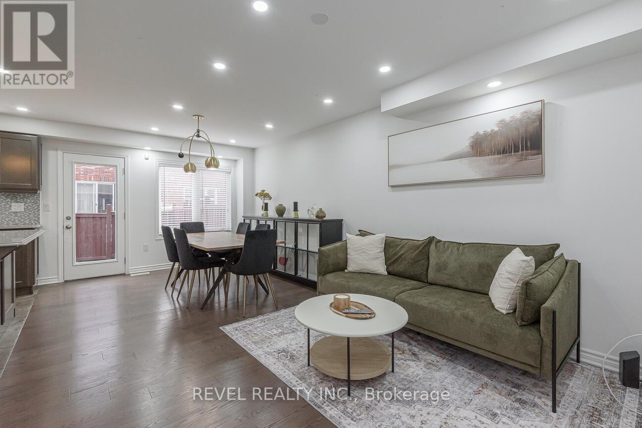 Photo 11 of 9 Lothbury Drive, Brampton ON