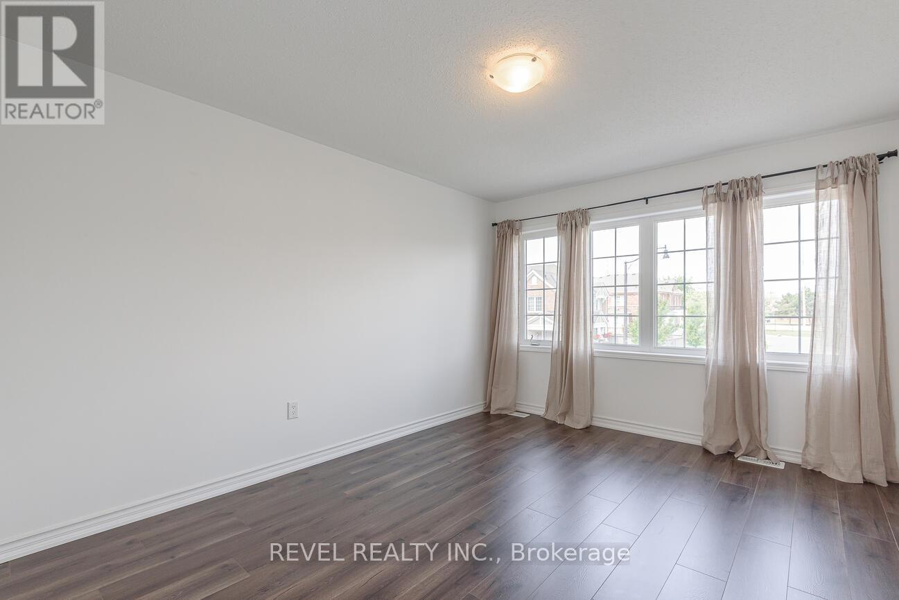Photo 19 of 9 Lothbury Drive, Brampton ON