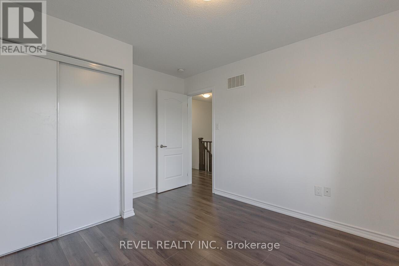 Photo 23 of 9 Lothbury Drive, Brampton ON