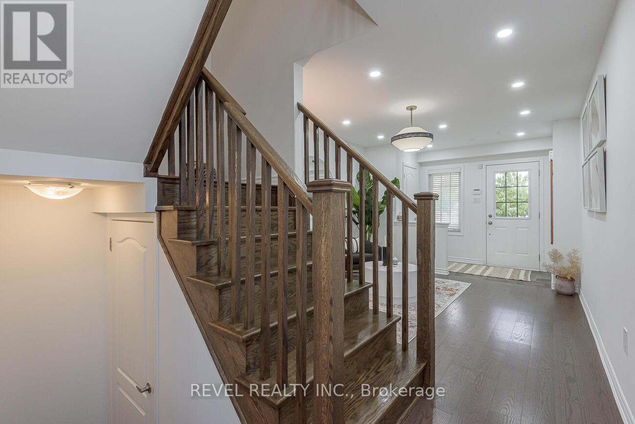 Photo 5 of 9 Lothbury Drive, Brampton ON