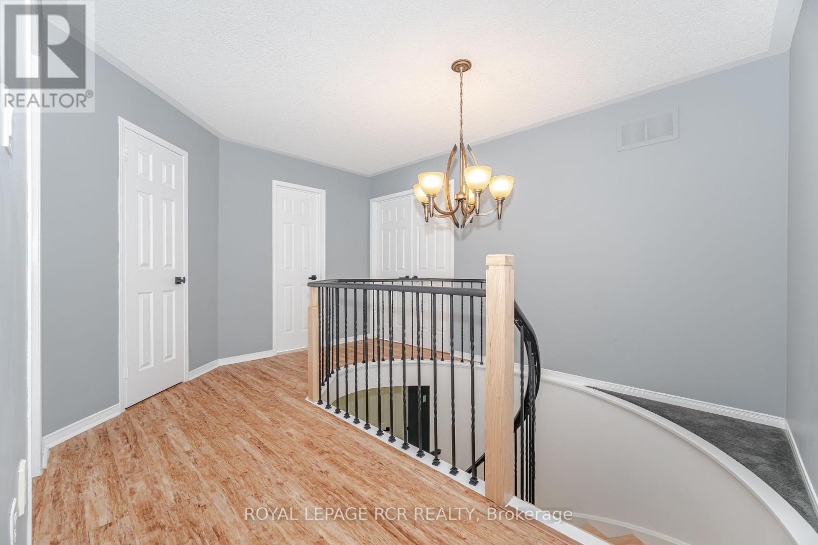 Photo 21 of 417 Kingsview Drive, Caledon ON