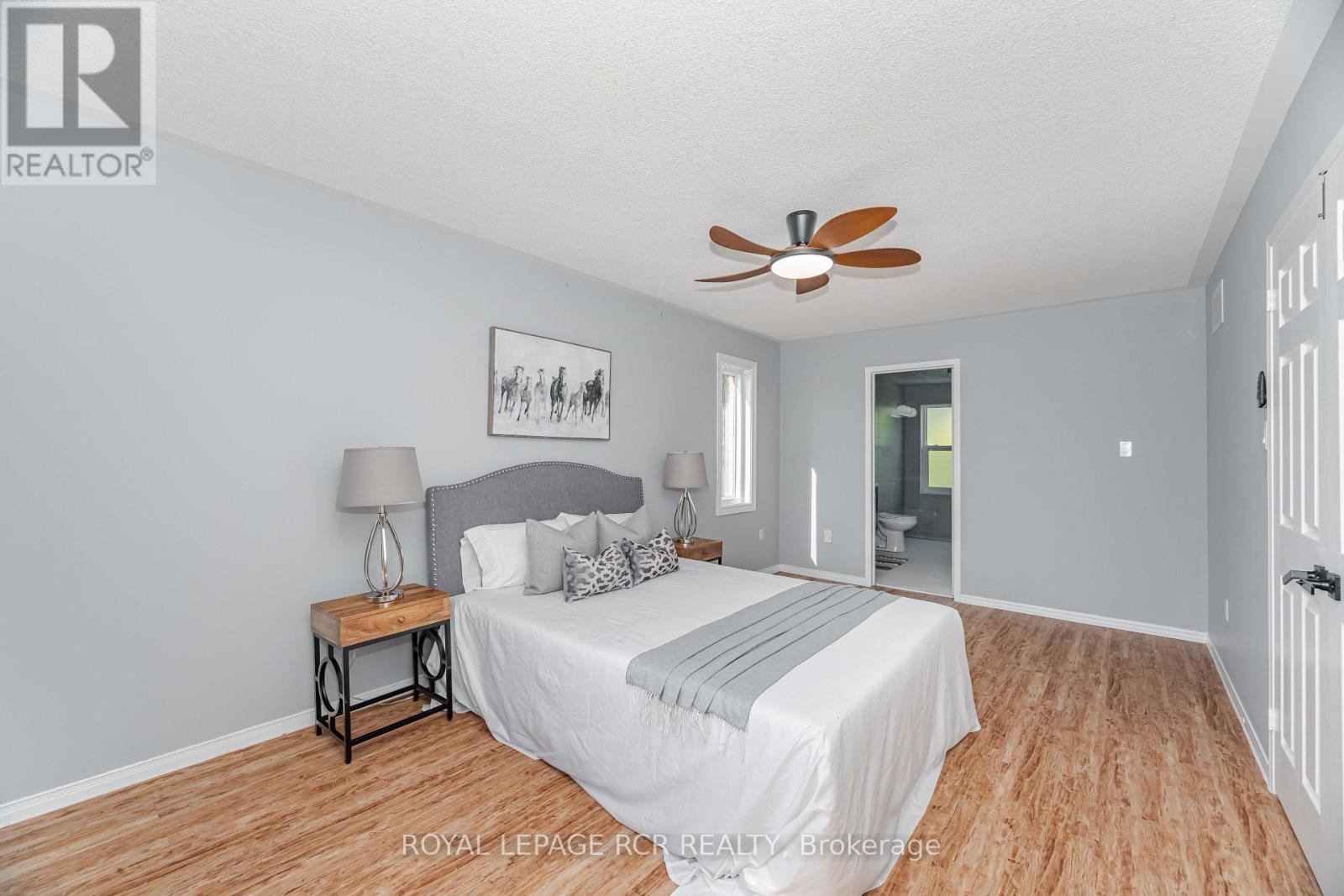 Photo 23 of 417 Kingsview Drive, Caledon ON