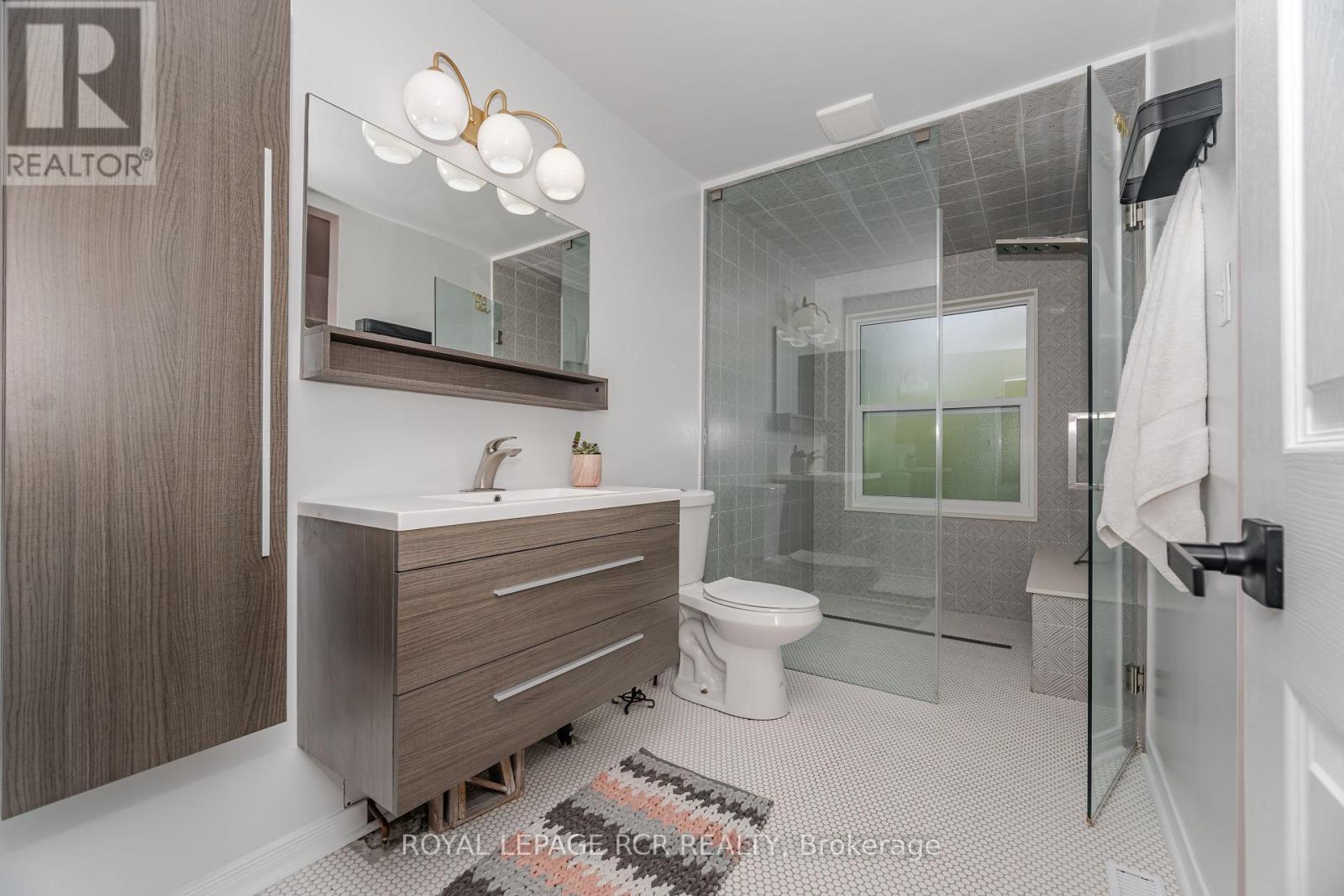 Photo 24 of 417 Kingsview Drive, Caledon ON