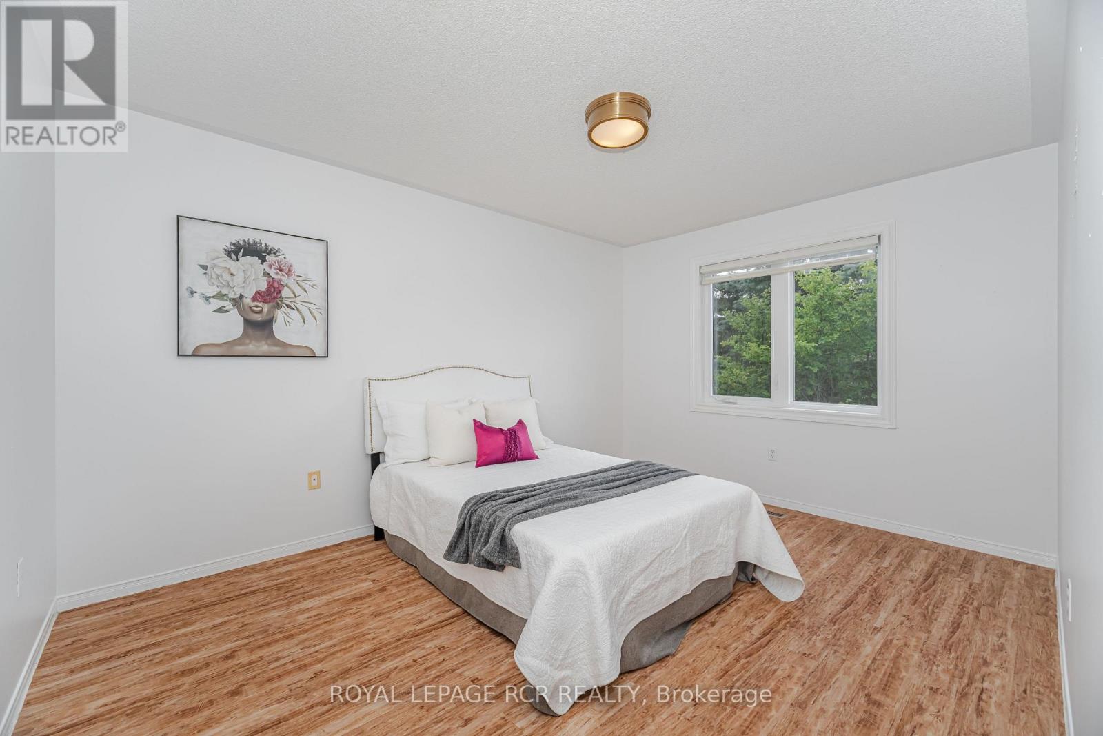 Photo 25 of 417 Kingsview Drive, Caledon ON