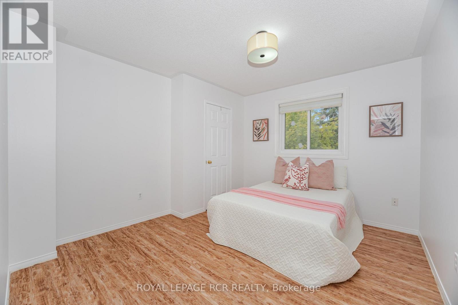 Photo 27 of 417 Kingsview Drive, Caledon ON
