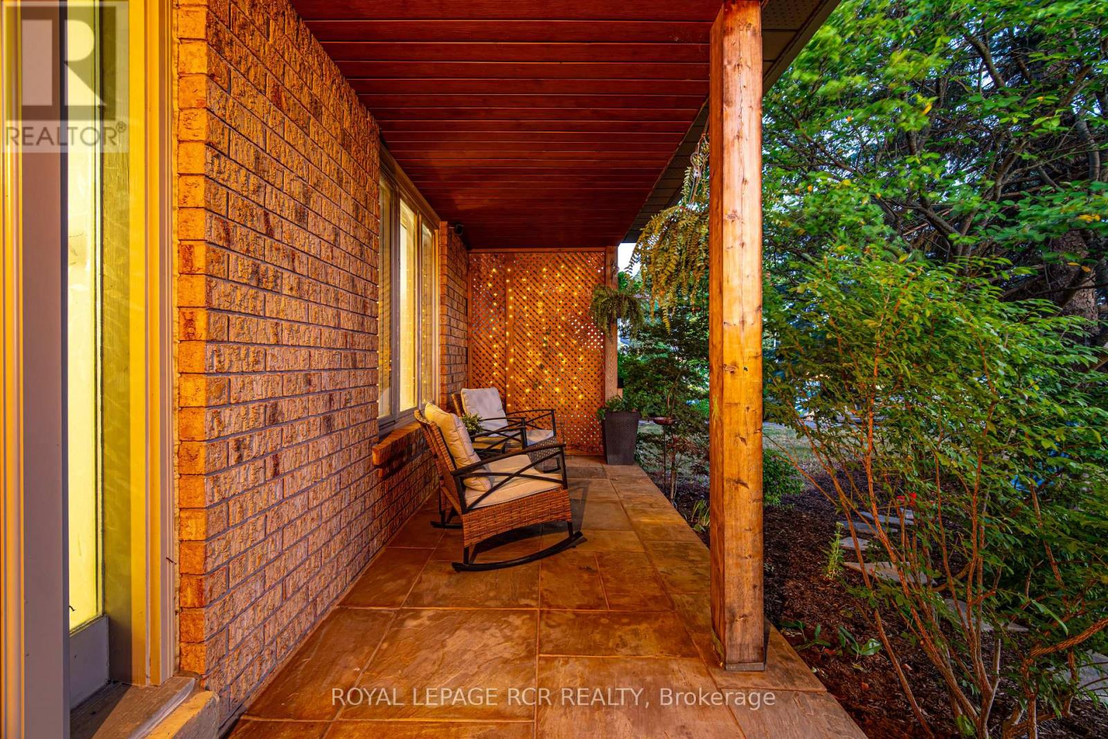 Photo 4 of 417 Kingsview Drive, Caledon ON