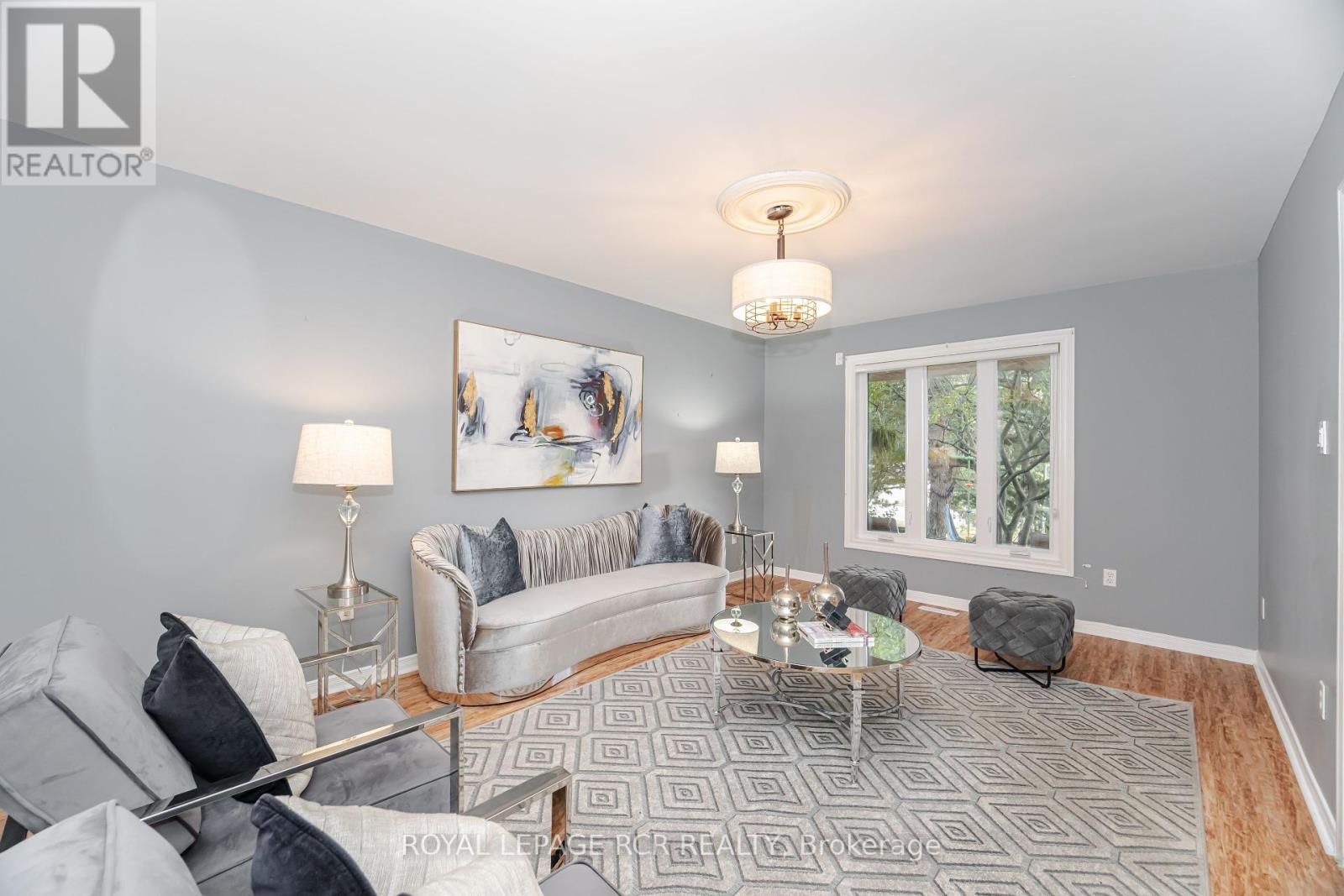 Photo 9 of 417 Kingsview Drive, Caledon ON