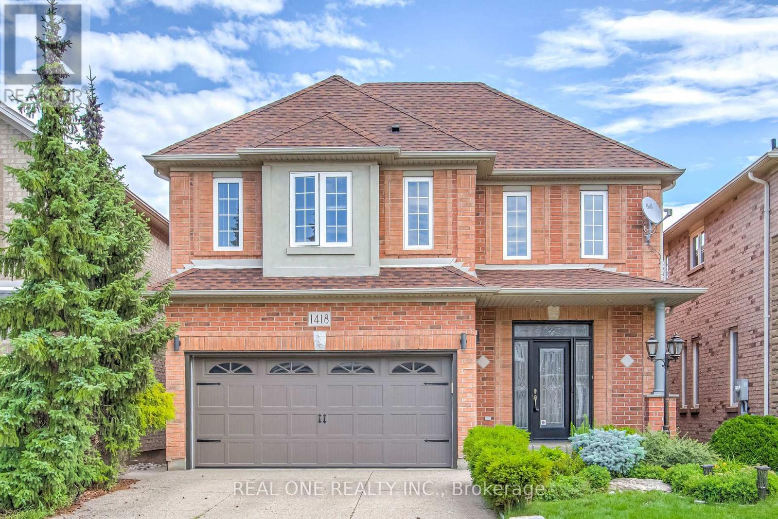 Photo 5 of 1418 Gulledge Trail, Oakville ON
