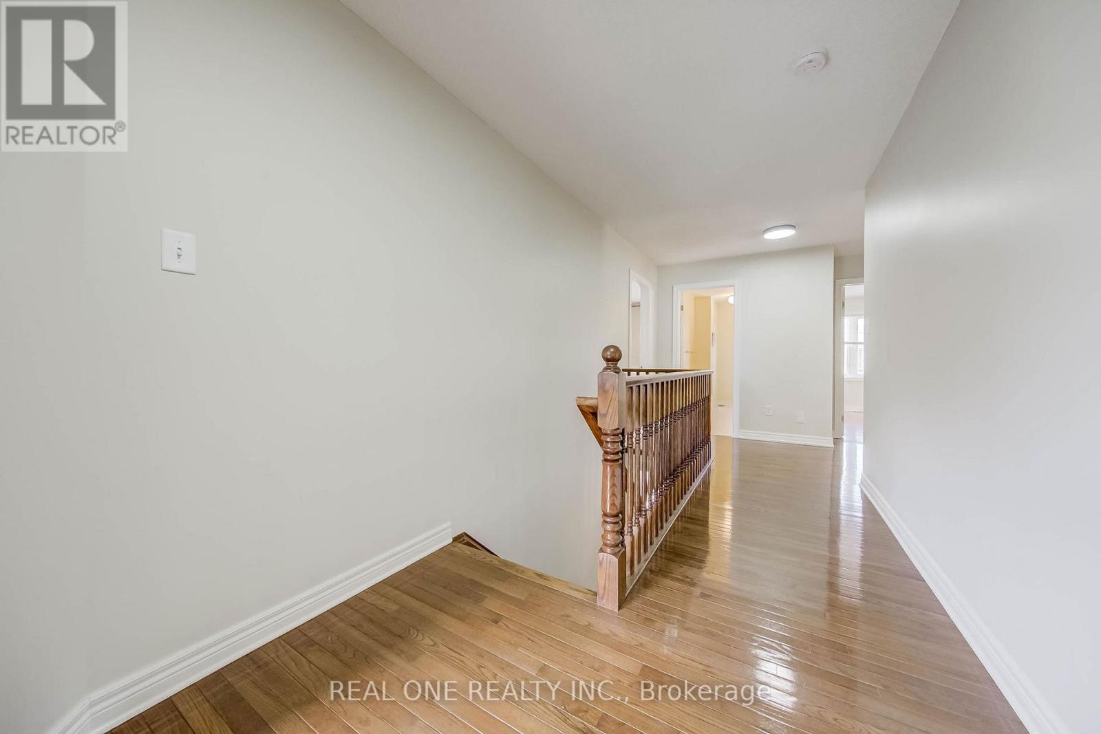 Photo 31 of 1418 Gulledge Trail, Oakville ON