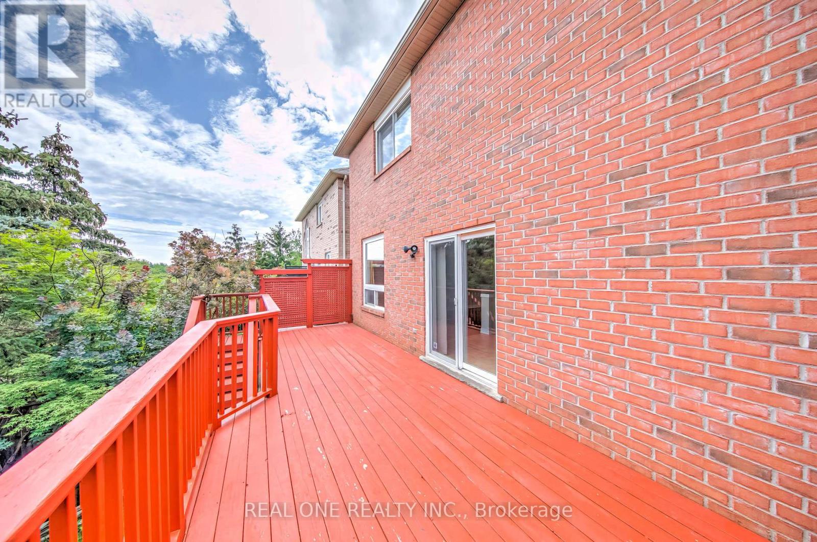 Photo 15 of 1418 Gulledge Trail, Oakville ON