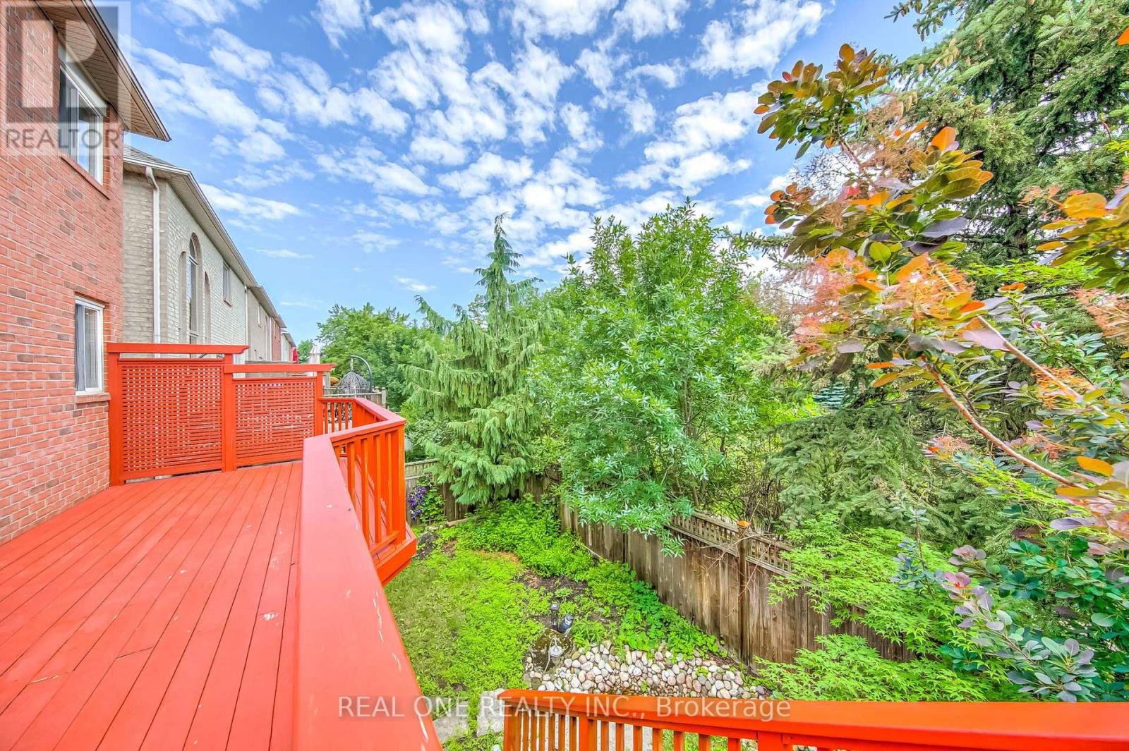 Photo 3 of 1418 Gulledge Trail, Oakville ON