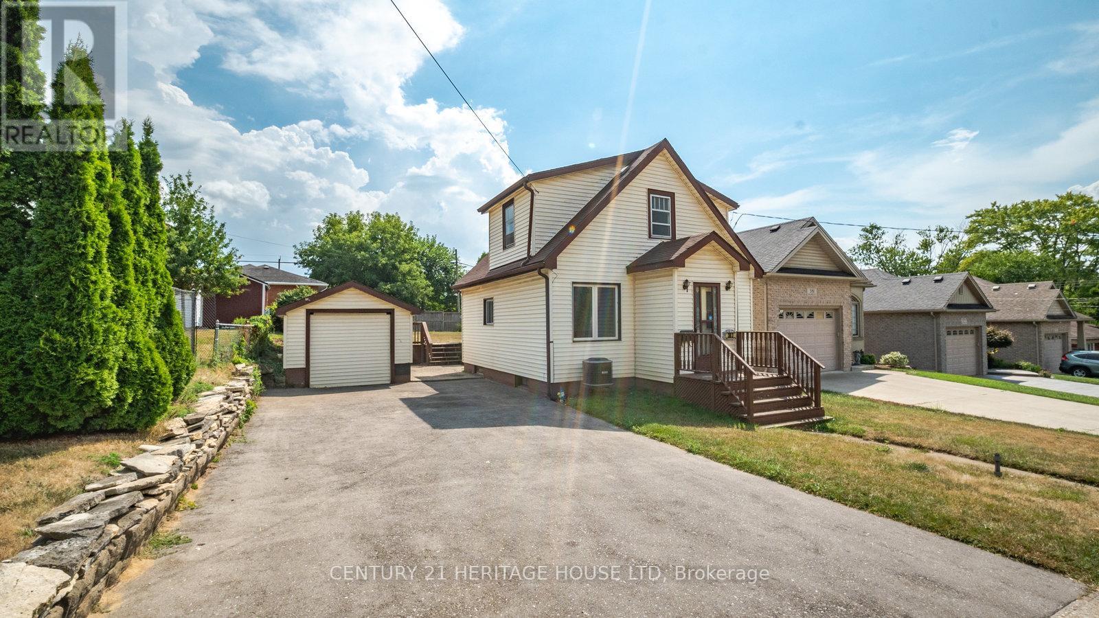 Photo 23 of 383 Marlborough Street, Brantford ON