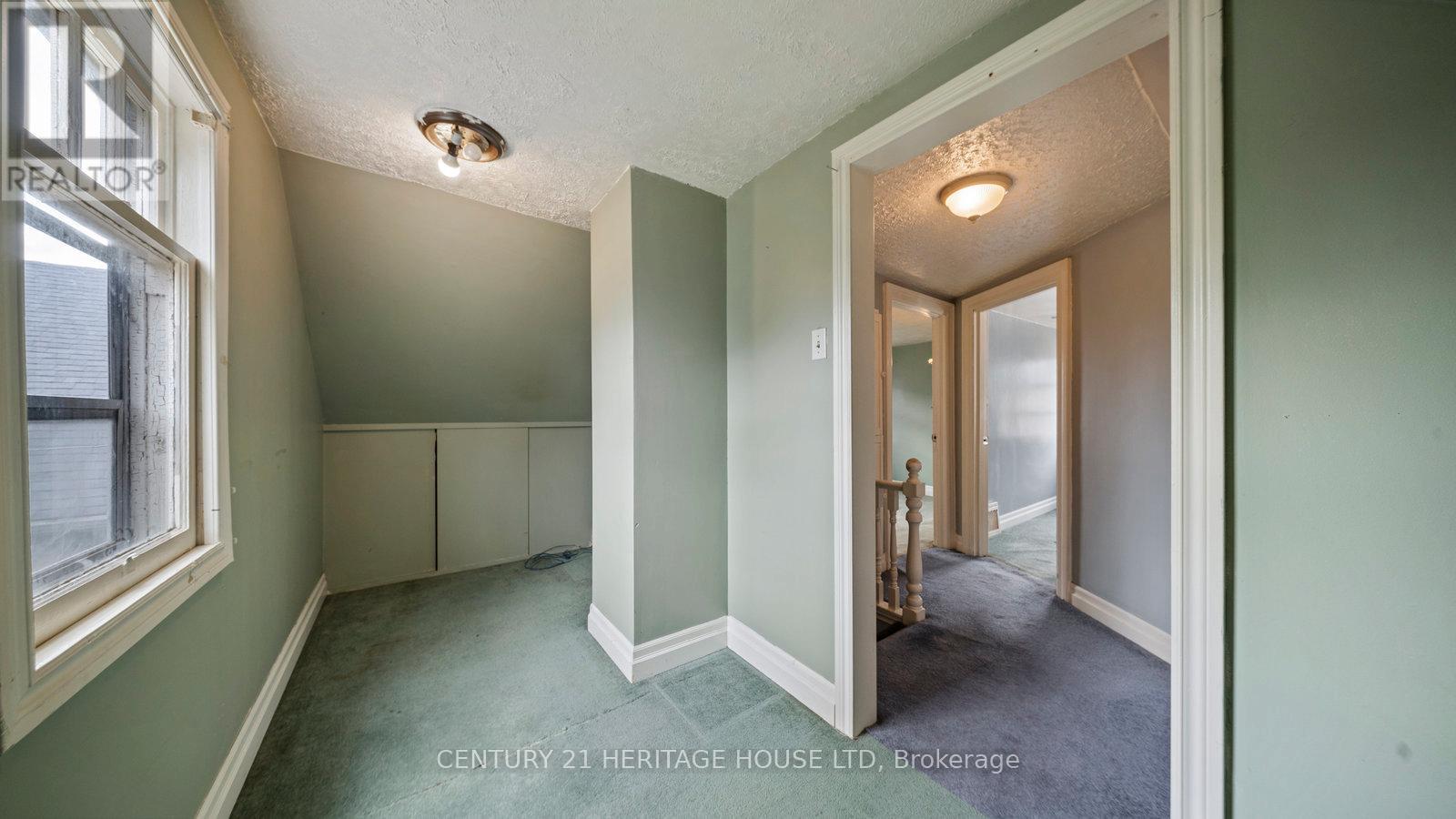 Photo 11 of 383 Marlborough Street, Brantford ON