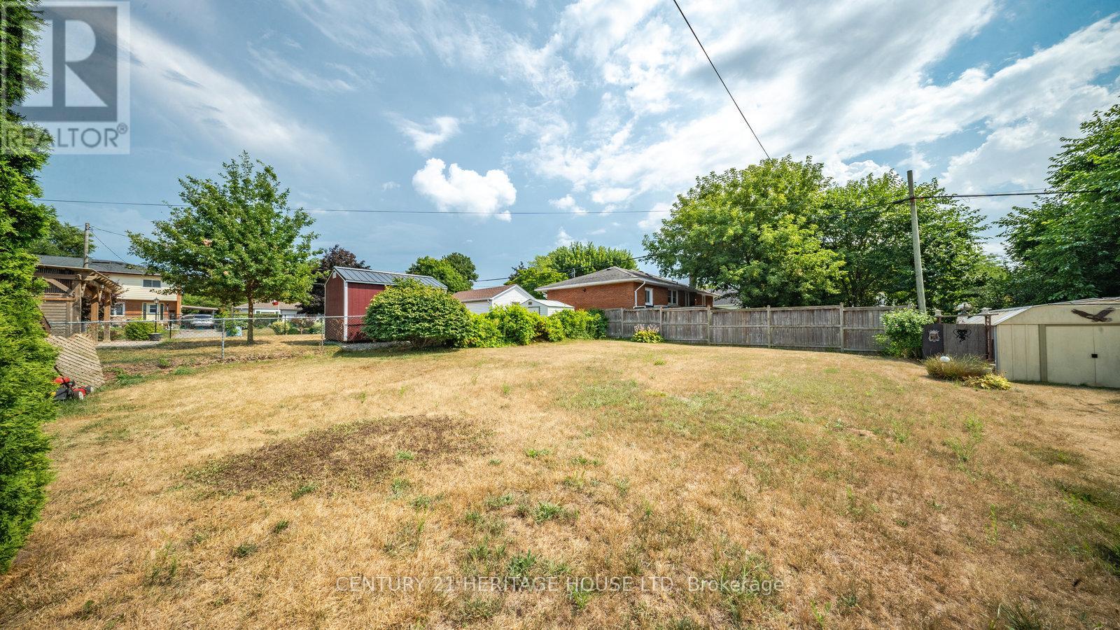 Photo 12 of 383 Marlborough Street, Brantford ON