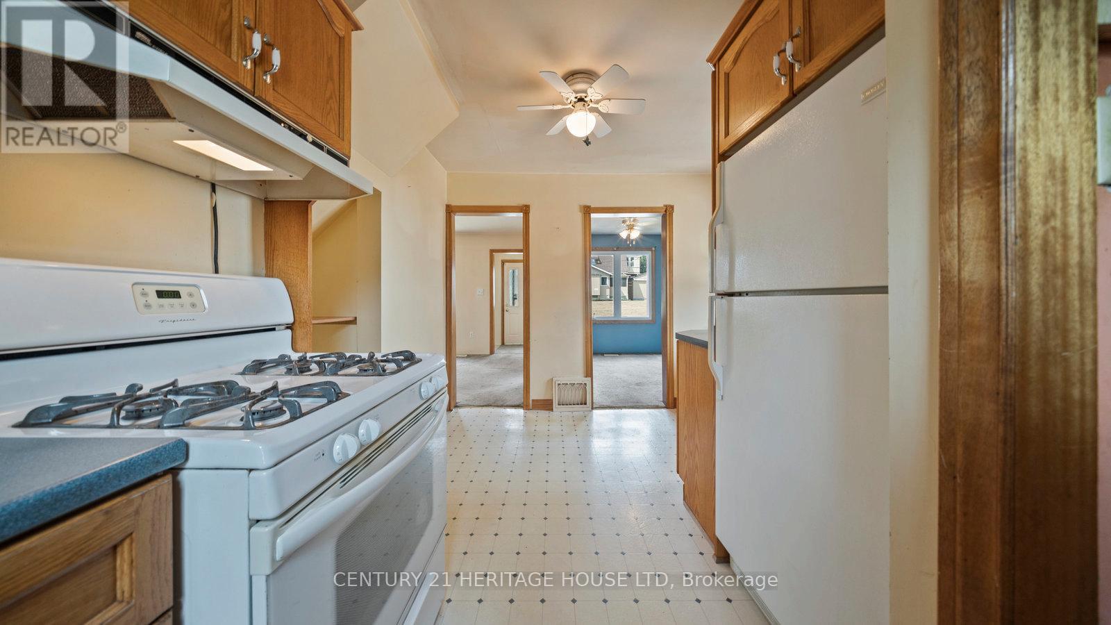 Photo 14 of 383 Marlborough Street, Brantford ON