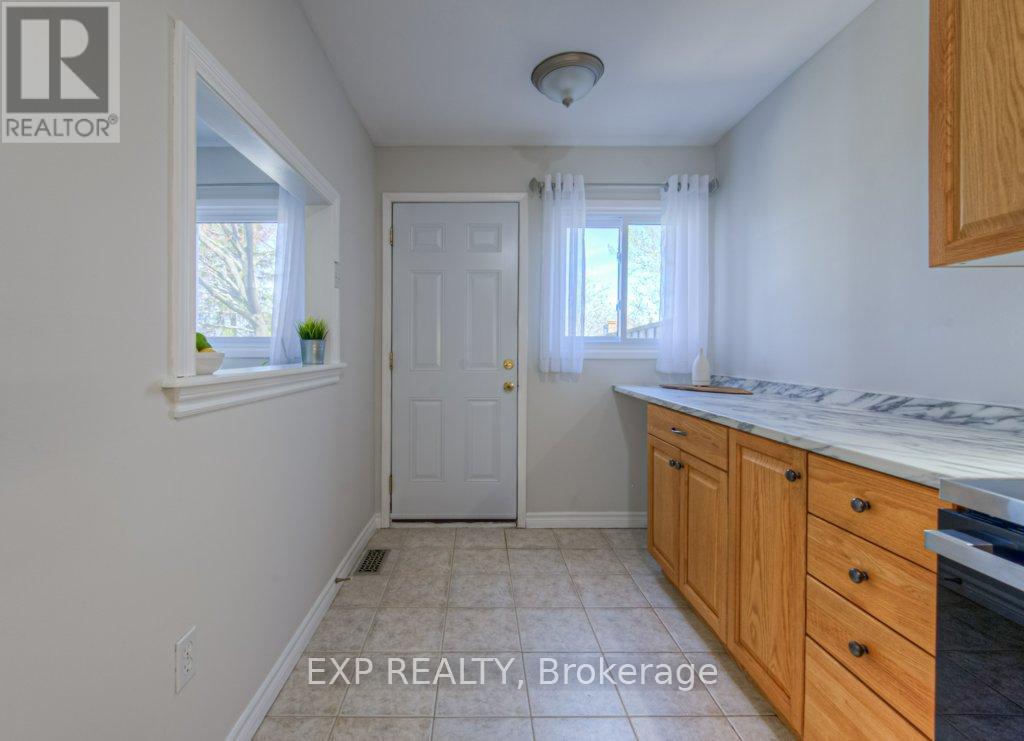 Photo 18 of B 4 500 Stone Church Road W, Hamilton ON