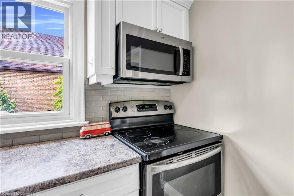 Photo 17 of 59 Cloverdale Avenue, Hamilton ON