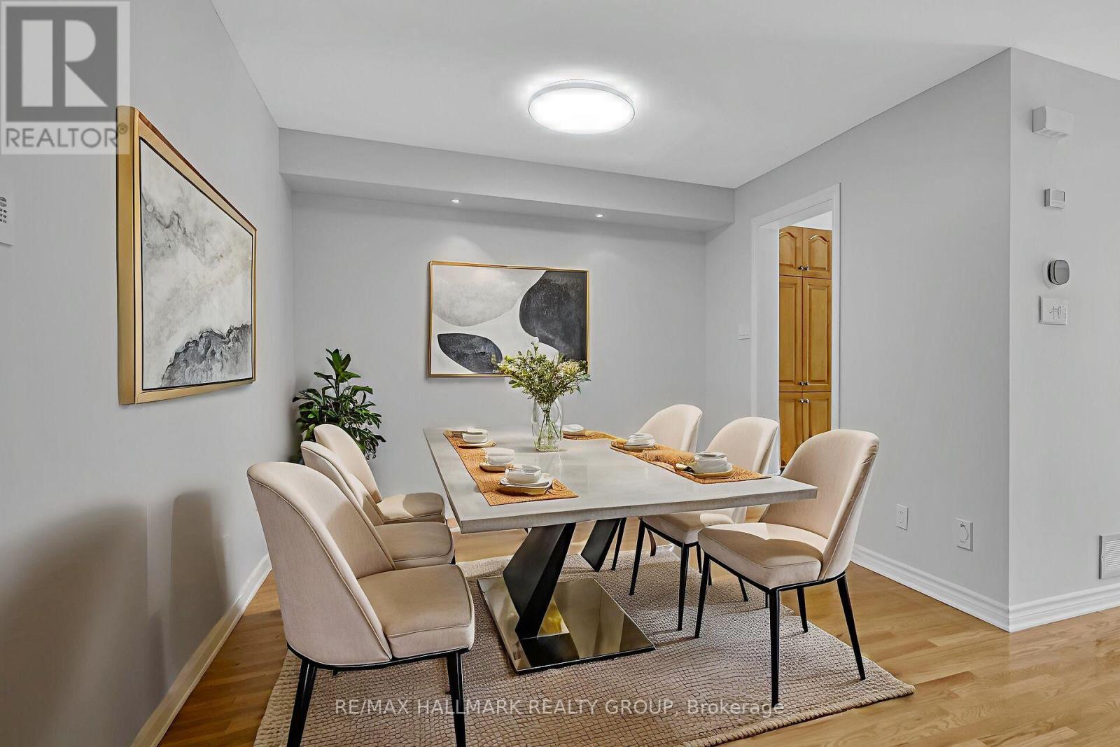 Photo 13 of 198 Tandalee Crescent, Ottawa ON
