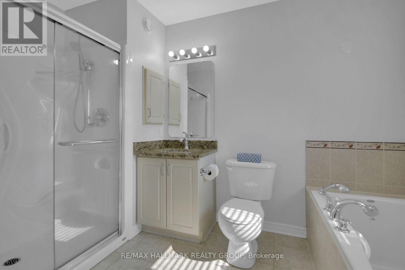 Photo 22 of 198 Tandalee Crescent, Ottawa ON