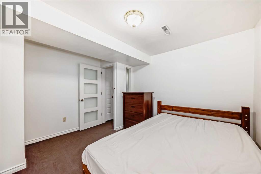 Single Family House Bi-level for Sale in  Whitworth Way NE Whitehorn Calgary 