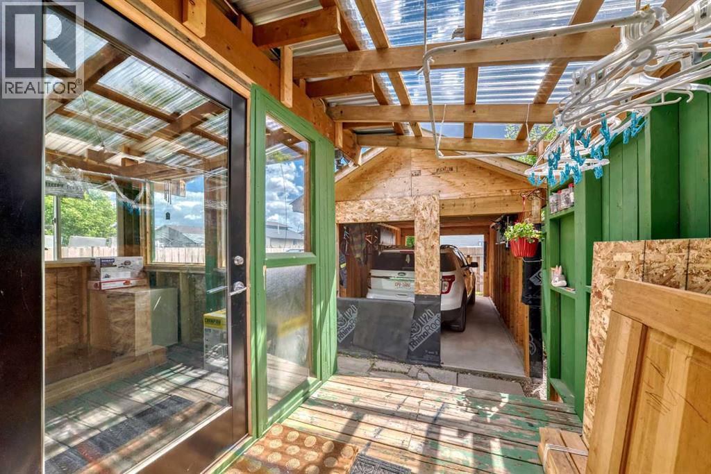 Single Family House Bi-level for Sale in  Whitworth Way NE Whitehorn Calgary 